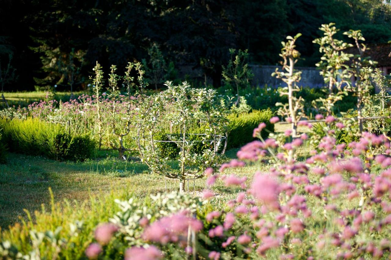 Relais & Chateau Louise De La Valliere Reugny Экстерьер фото