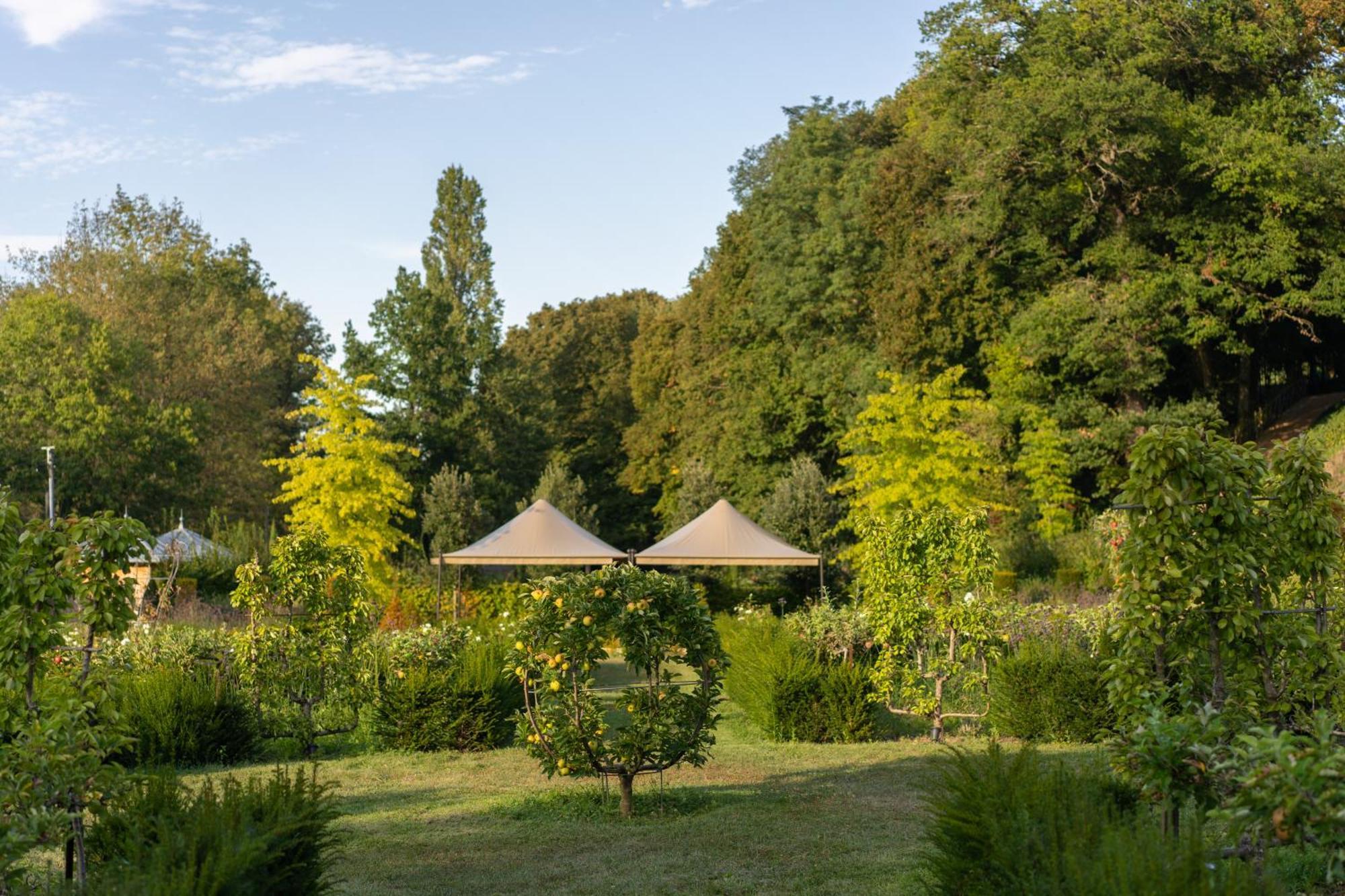 Отель Relais & Chateau Louise De La Valliere Reugny  Экстерьер фото